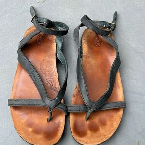 Woman’s black Chaco sandal with ankle strap, size 8/39 used but gently.
